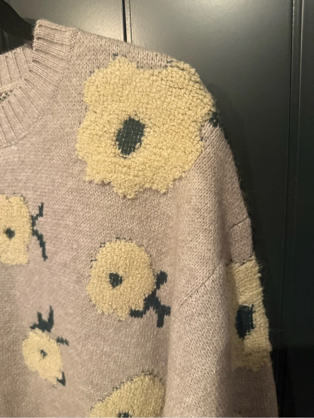 NWT En Creme Gray Cloud Flower Floral Crewneck Sweater - Picture 2 of 9